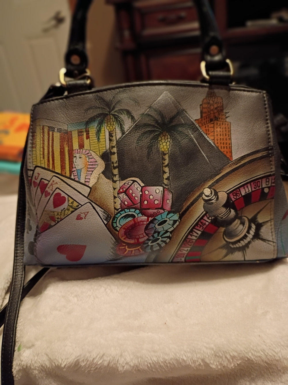 Anuschka Black Gradient 'Las Vegas 777' Crossbody Bag - Picture 4 of 10